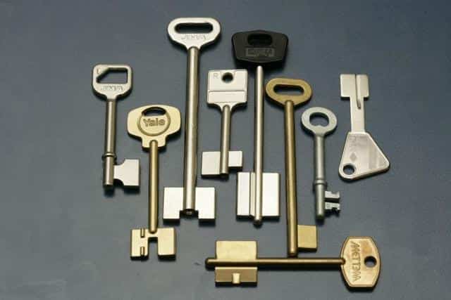 Обзор станков для изготовления дубликатов различных ключей, включая домофонные
