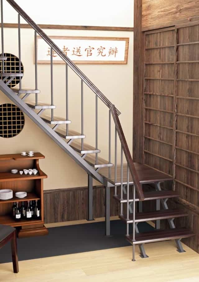 Лестница на второй этаж металл или дерево