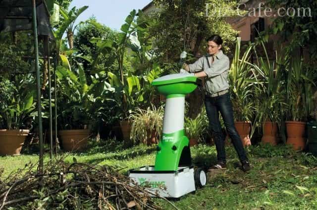 Выбираем садовый измельчитель: бензиновый или электропривод, что подойдёт для травы и веток