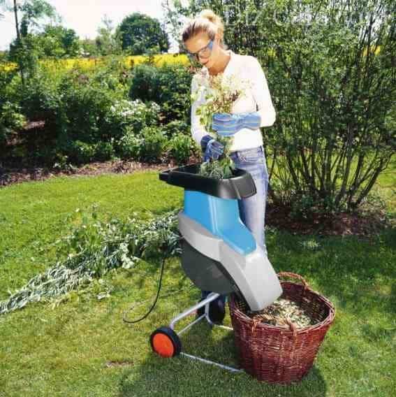 Выбираем садовый измельчитель: бензиновый или электропривод, что подойдёт для травы и веток