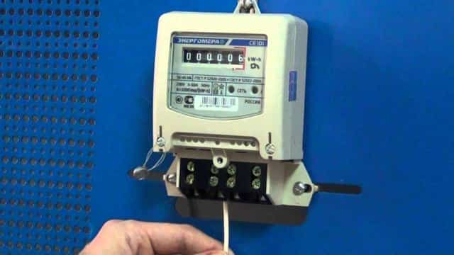 Схема подключения однофазного счетчика электроэнергии: правильное подключение к сети с автоматами