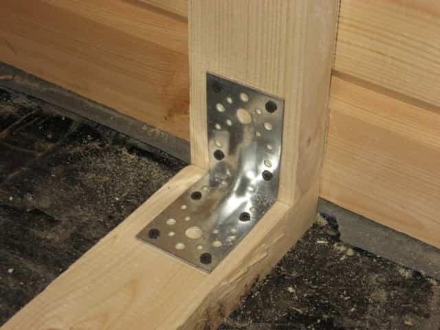 Крепление деревянных конструкций: металлический перфорированный крепёж, виды и описание, область применения