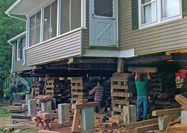 Инструкция как поднять дом домкратом своими руками: признаки для подъёма дома, подготовка к поднятию строения