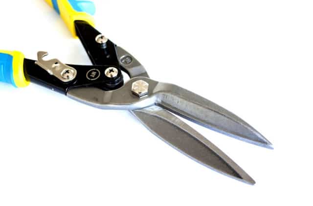 Особенности профессиональных ножниц по металлу: виды, отличия, критерии выбора