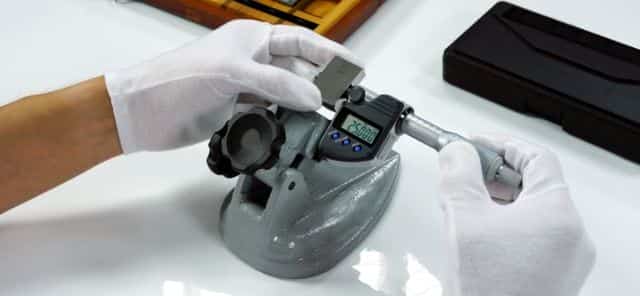 Микрометр для проверки толщины металла