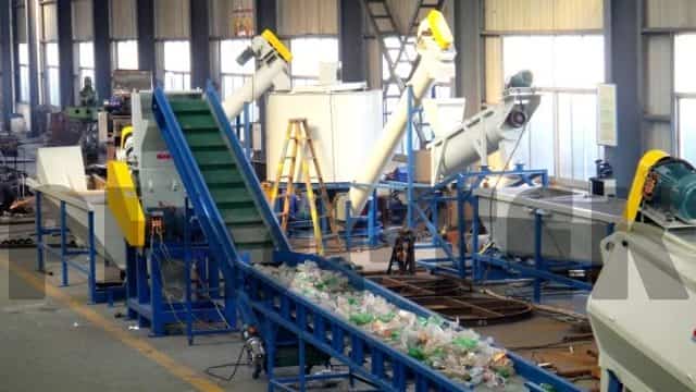 Организация собственного мини-завода по переработке пластиковых бутылок: оборудование, финансовые расходы